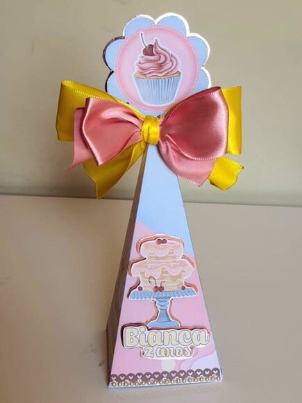 Caixa Pirâmide Confeitaria