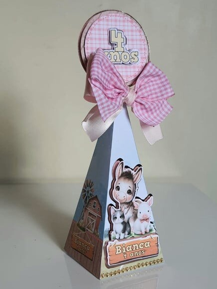 Caixa Pirâmide/cone Fazendinha Rosa