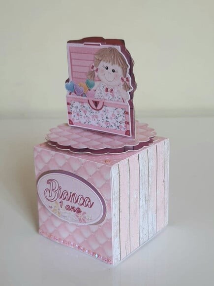 Caixa Cubo Boneca