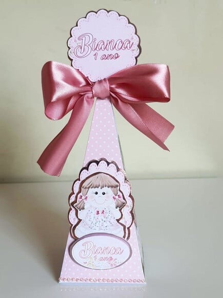 Caixa Pirâmide/cone Boneca