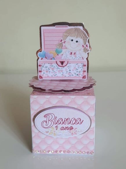 Caixa Cubo Boneca