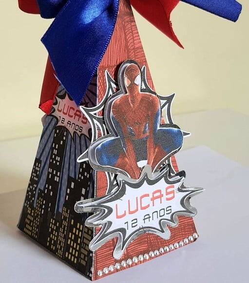 Caixa Pirâmide Homem Aranha