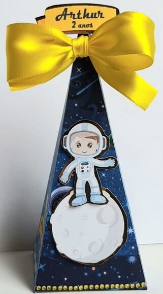 Caixa Pirâmide/cone Astronauta