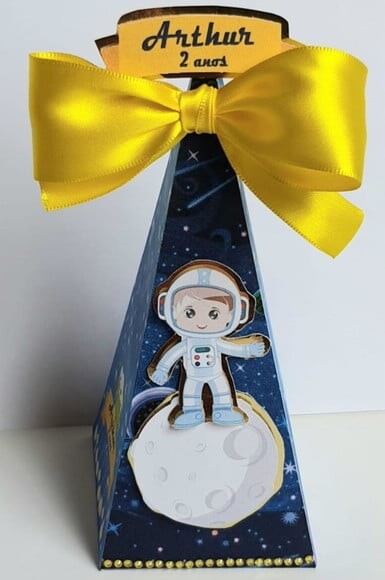 Caixa Pirâmide/cone Astronauta