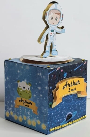 Caixa Cubo Astronauta
