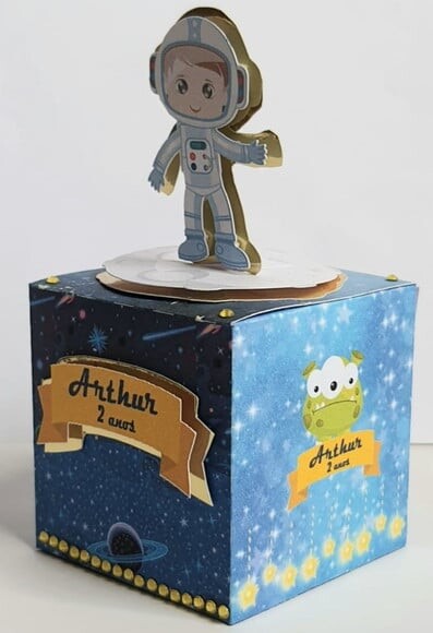 Caixa Cubo Astronauta