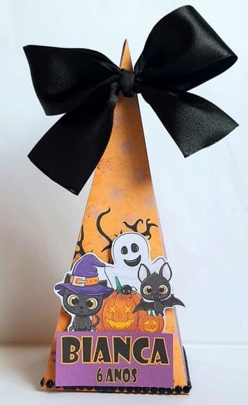 Caixa Pirâmide/cone Halloween