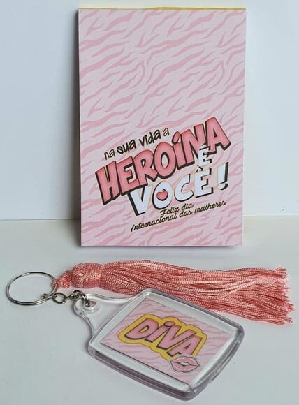 Kit de Lembrancinhas Chaveiro e Bloquinho