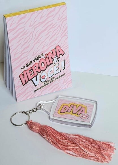 Kit de Lembrancinhas Chaveiro e Bloquinho