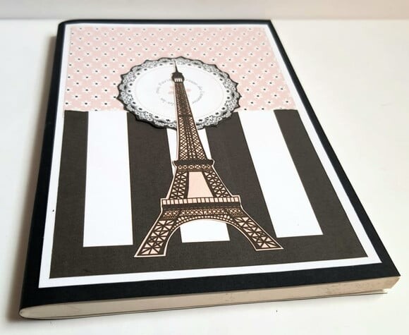 Caderno brochura tamanho A5 com tema Paris