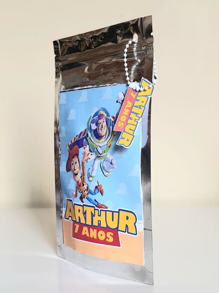 Saquinho metalizado personalizado com tag Toy Story