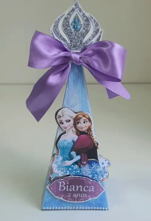 Caixa pirâmide Frozen
