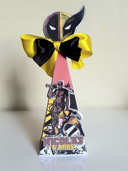 Caixa Pirâmide/ Cone Deadpool e Wolverine