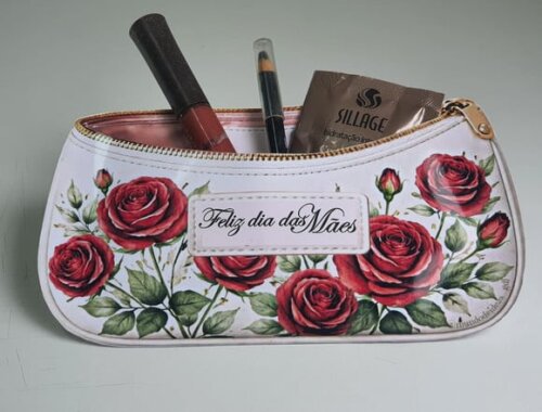 Bolsinha Realista em Papel