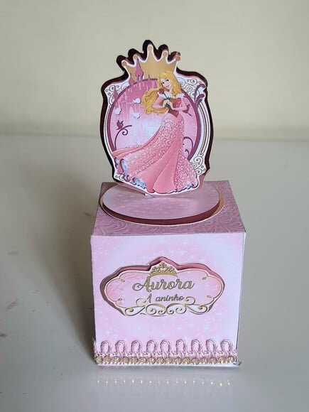 Caixa Cubo Bela Adormecida / Aurora