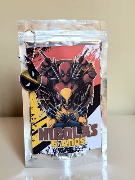 Saquinho Metalizado com Fecho Zip Lock Deadpool e Wolverine