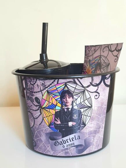 Kit Cinema Lembrancinha de Festa Wandinha