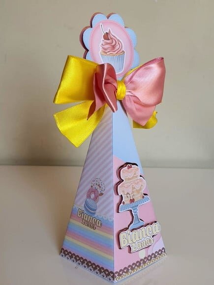 Caixa Pirâmide Confeitaria