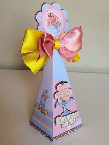 Caixa Pirâmide Confeitaria