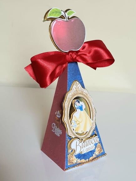 Caixa Pirâmide Branca de Neve