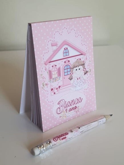 Kit Bloquinho com Lápis Lembrancinha de Festa Boneca