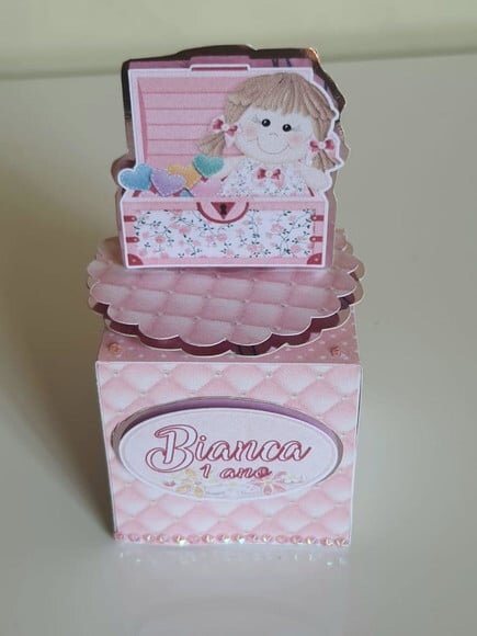 Caixa Cubo Boneca