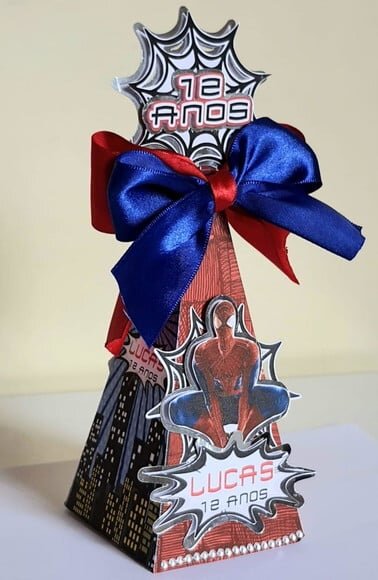 Caixa Pirâmide Homem Aranha