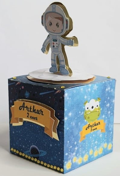 Caixa Cubo Astronauta