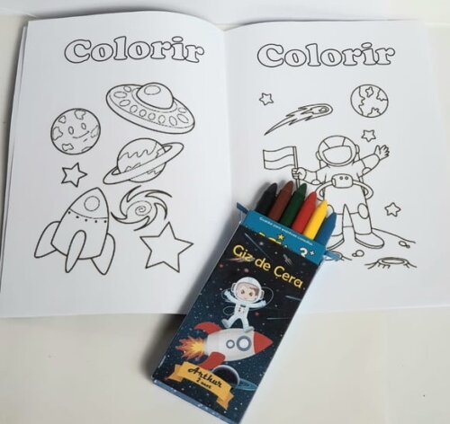 Kit Colorir com Giz de Cera Astronauta