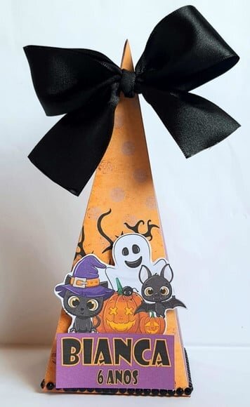 Caixa Pirâmide/cone Halloween