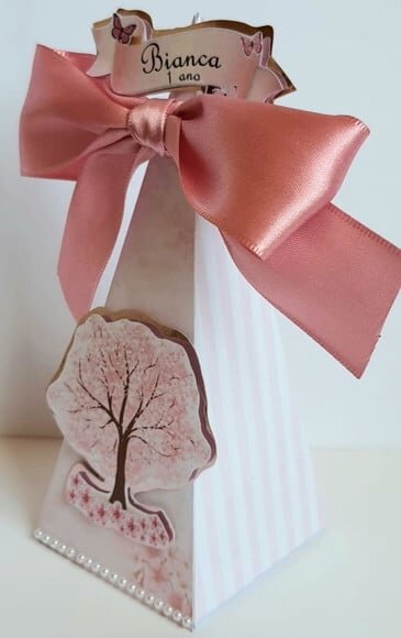 Caixa Pirâmide/cone Flor de Cerejeira