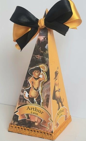 Caixinha Cone/pirâmide Gato de Botas