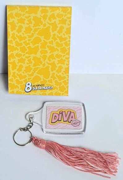 Kit de Lembrancinhas Chaveiro e Bloquinho
