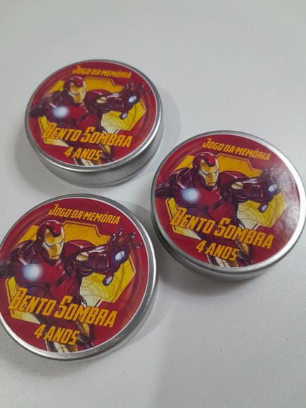 Jogo da Memória Latinha Plástica Homem de Ferro Vingadores