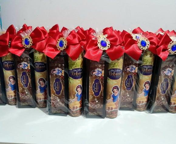 Kit de Lembrancinha Dominó e Varetas Branca de Neve