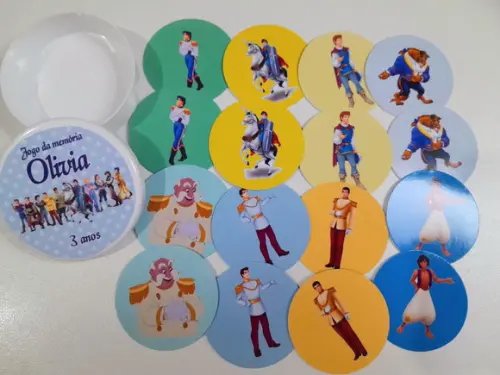 Jogo da Memória na Latinha (plástica) Princesas Disney