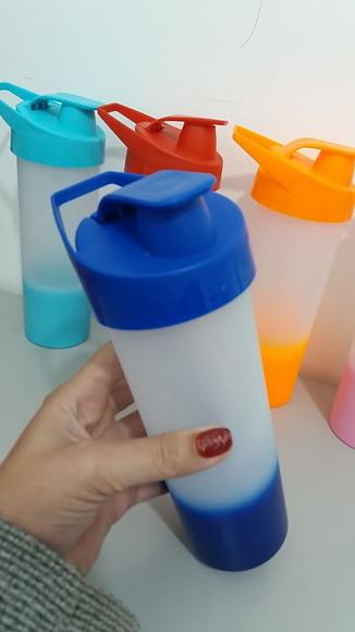 Garrafa Acqua Bio Degrade Lisa sem Personalização com Tampa