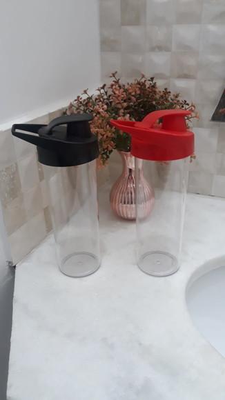 Garrafa Acqua Bio Lisa sem Personalização com Tampa