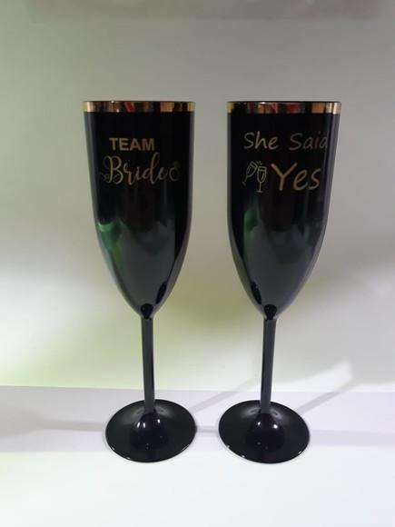 Taça de Champanhe Personalizada com Borda Metalizada