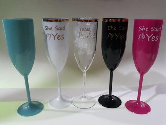 Taça de Champanhe Personalizada com Borda Metalizada