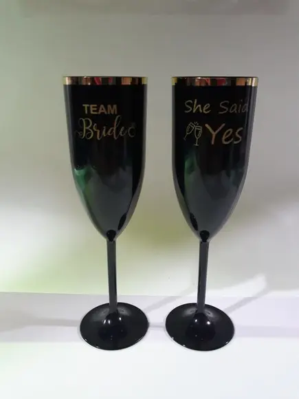 Taça de Champanhe Personalizada com Borda Metalizada