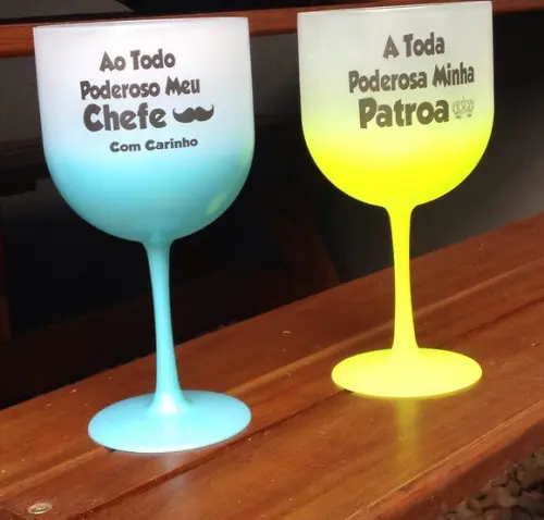 Taça de Gin Degrade Personalizada para Festas