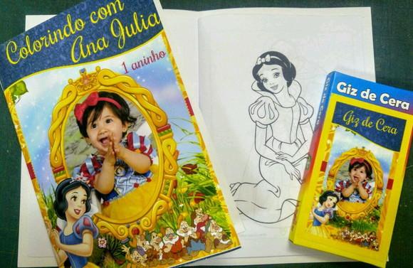 Livrinho Revista Para Colorir + Giz De Cera Branca de Neve