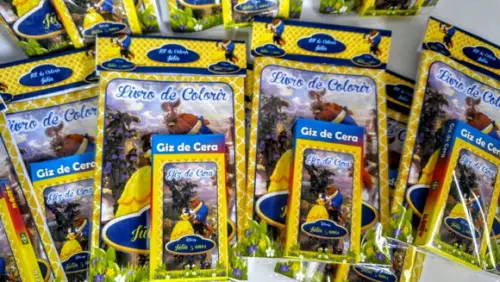 Livrinho Revista Para Colorir Personalizados + Giz De Cera