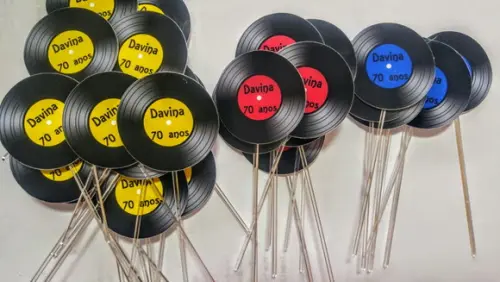 Toppers Com Astes Para Doces 4cm Kit Com 100