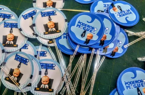Toppers Com Astes Para Doces 4cm Kit Com 100
