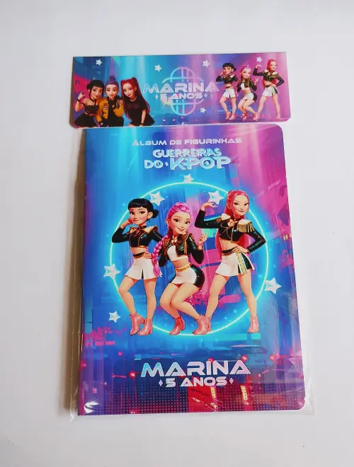 Huntrix Álbum com Figurinhas Guerreiras Kpop Desenho Colorir
