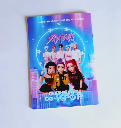 Huntrix Álbum com Figurinhas Guerreiras Kpop Desenhos de Colorir