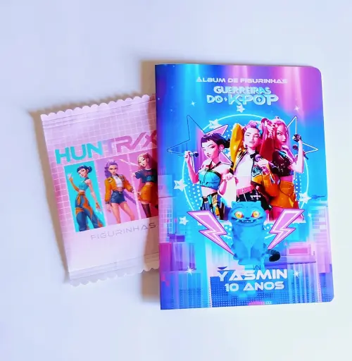 Huntrix Álbum com Figurinhas Guerreiras Kpop Desenhos de Colorir