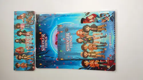 Stranger Things Álbum com Figurinhas Desenhos de Colorir